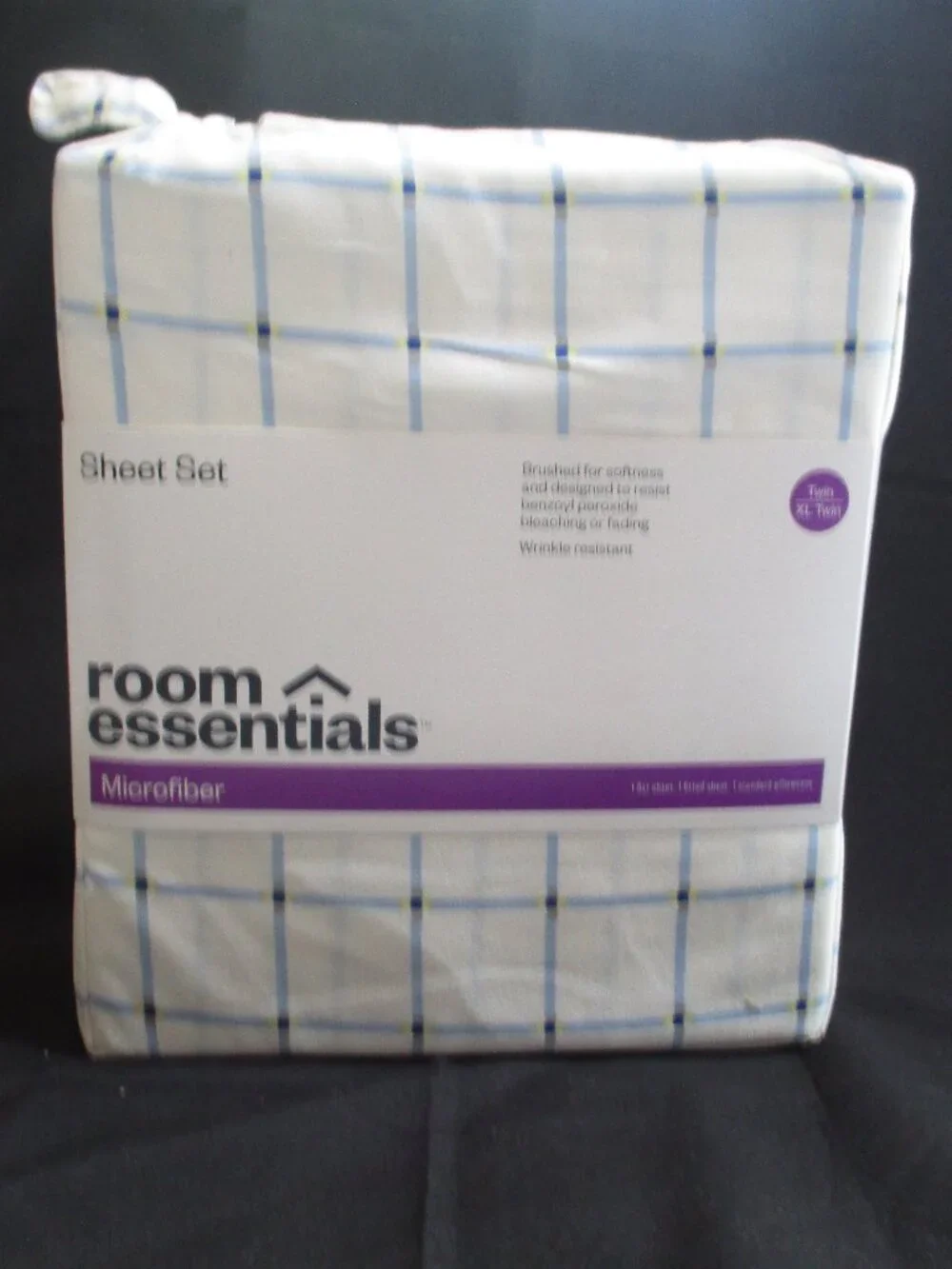Room Essentials Twin/Twin XL Sheet Set Microfiber White, Blue lines
